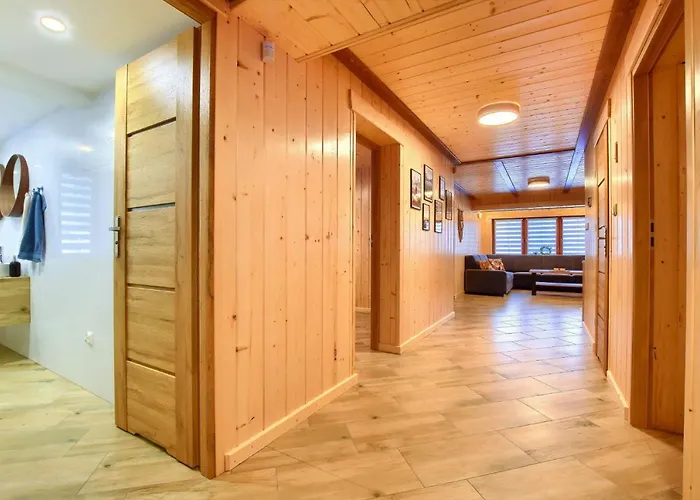 Apartment Dom Zora *